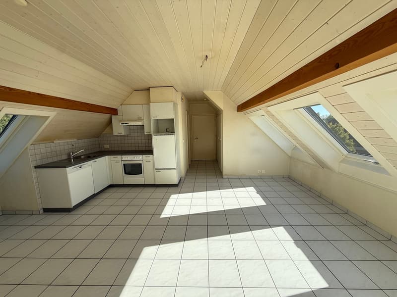 Charmant appartement de 2,5 pièces avec balcon au Landeron (2)