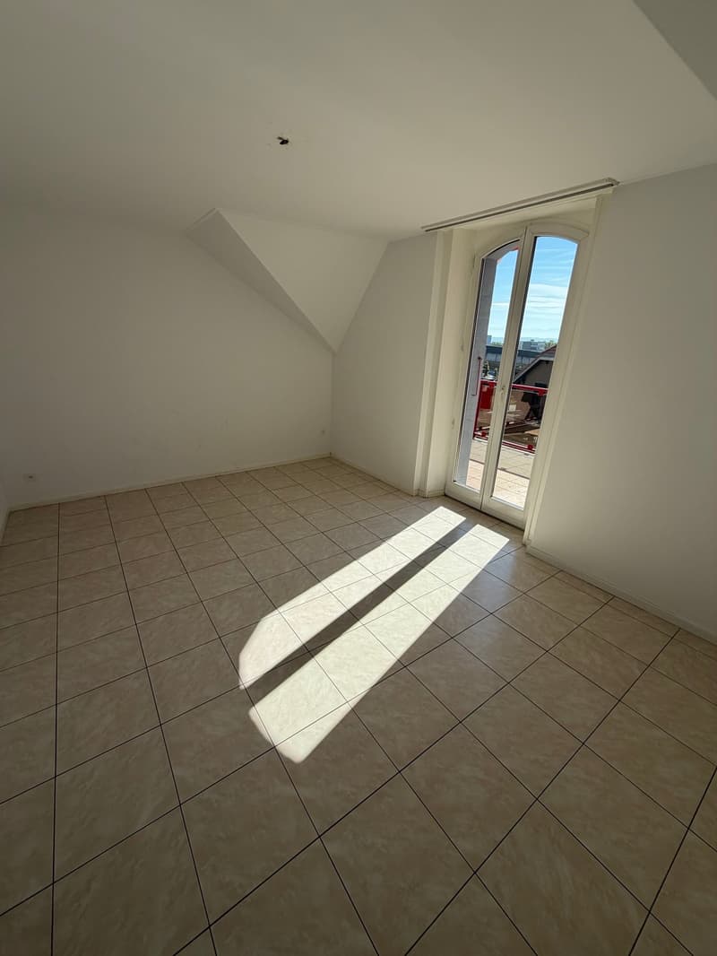 Appartement de 4.5 pièces avec balcon à Neuchâtel – disponible dès novembre 2026 (3)