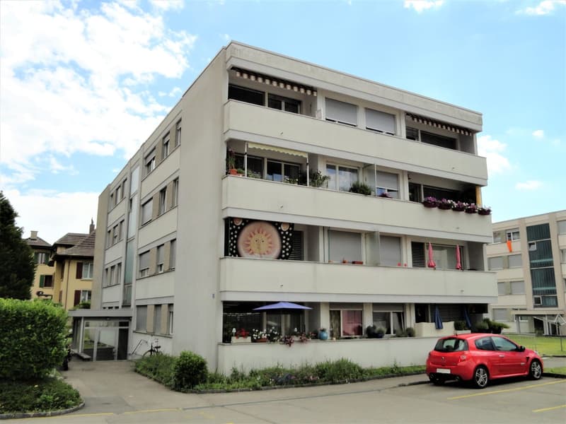 Appartement de 2.5 pièces avec balcon à Hauterive (10)