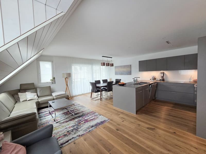 5.5-Zimmer-Dachwohnung mit gedecktem Balkon (1)