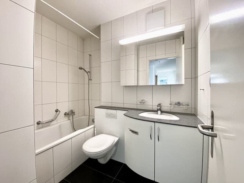 Badezimmer_1.JPG