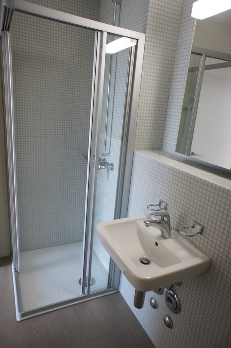 6156.03.0201_Dusche.JPG