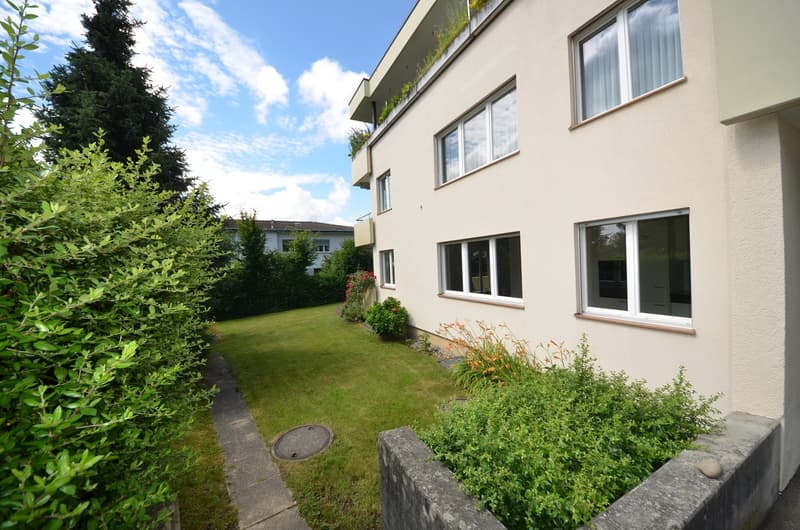Attraktive und grosszügige Wohnung in grüner Umgebung (2)