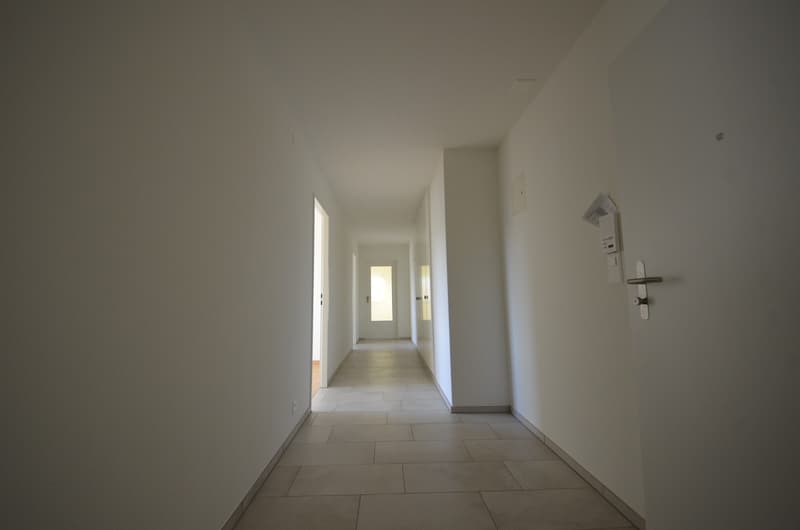 Tolle Wohnung mit sonnigem Balkon (6)