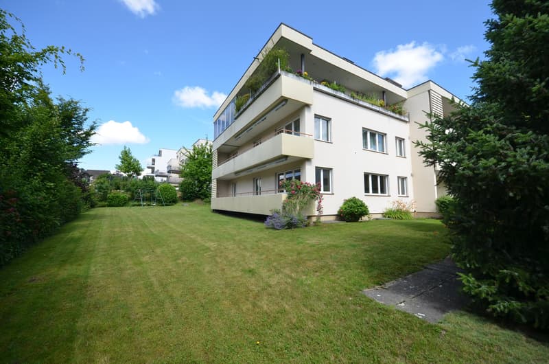 Attraktive und grosszügige Wohnung in grüner Umgebung (1)