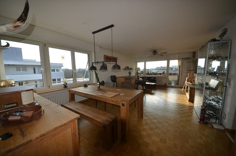 Grosszügige 4.5-Zimmerwohnung an zentraler Lage zu vermieten (4)