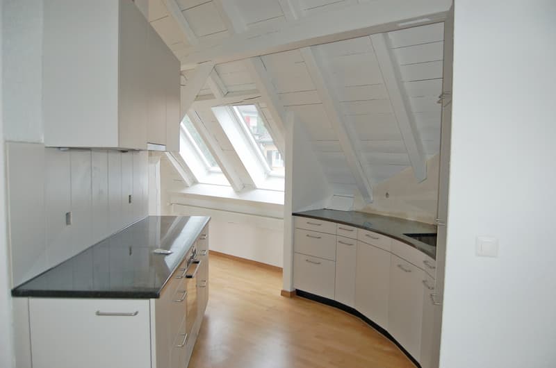 Charmante Wohnung direkt beim Klusplatz (2)