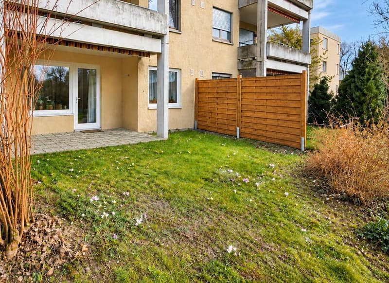 Gemütliche 2.5 Zimmerwohnung mit Cheminée und Sitzplatz im Grünen (8)
