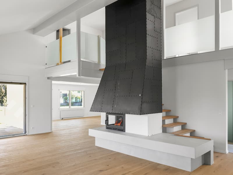 Idyllisch wohnen: Modernisiertes Einfamilienhaus mit Garten und Pool (3)