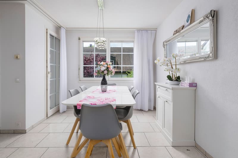 Familienfreundliche 5.5-Zimmer Dachmaisonette-Wohnung (4)