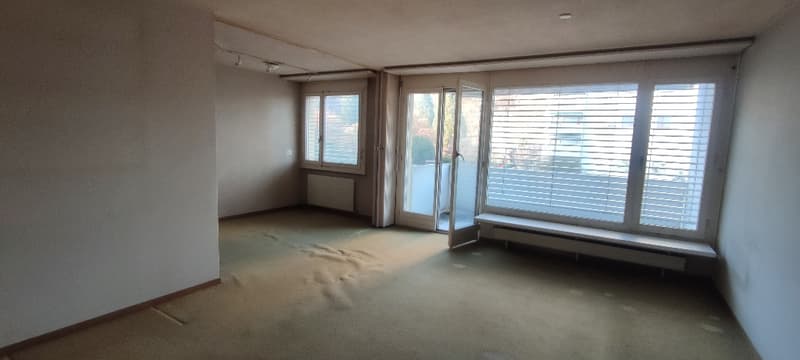Helle und ruhige 3.5-Zimmer-Wohnung im 2. OG mit 2 Balkonen und Aussicht in Dietikon (6)