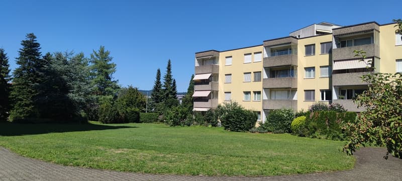 Helle und ruhige 3.5-Zimmer-Wohnung im 2. OG mit 2 Balkonen und Aussicht in Dietikon (9)