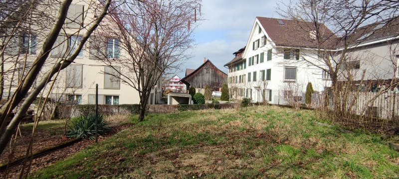 Einfamilienhaus mit Einliegerwohnung und grossem Garten in Fehraltorf (14)