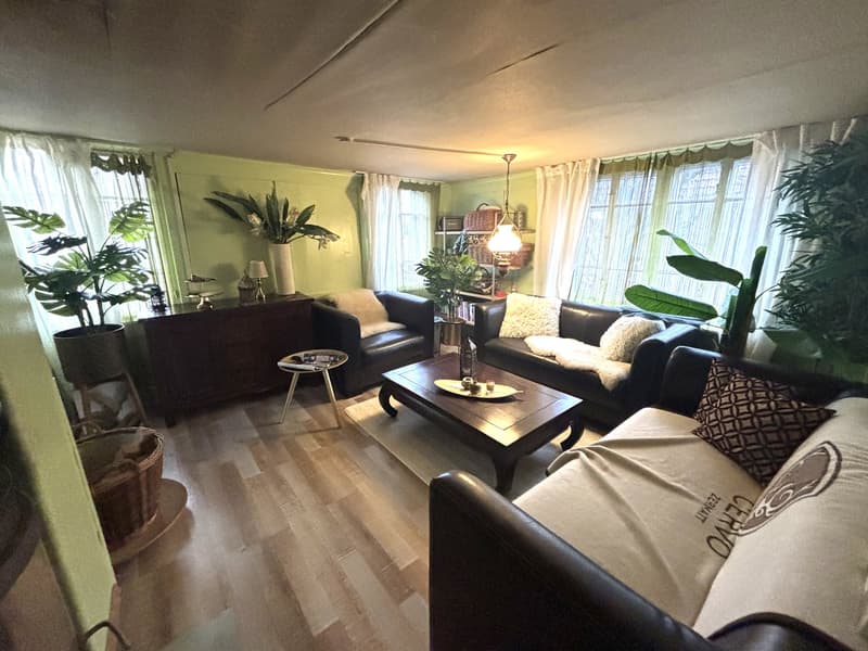 Wohnbereich Wohnung rechts