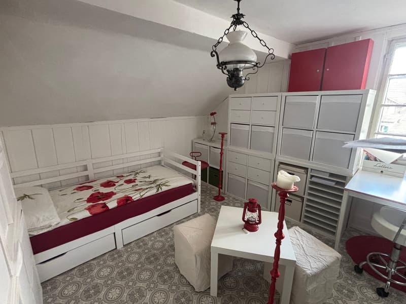 Zimmer Wohnung rechts