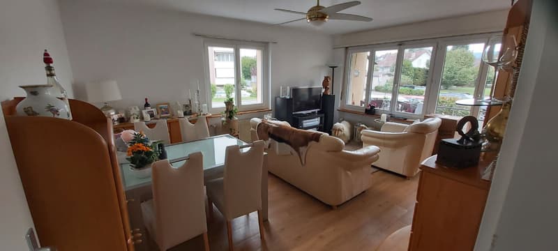 Helle und grosszügige 3.5-Zimmerwohnung an ruhiger Lage zu vermieten! (7)