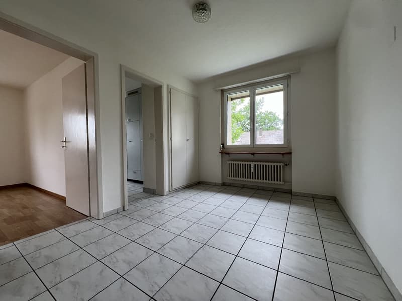 Kinderfreundliche Wohnung Nähe Einkauf und ÖV! (2)