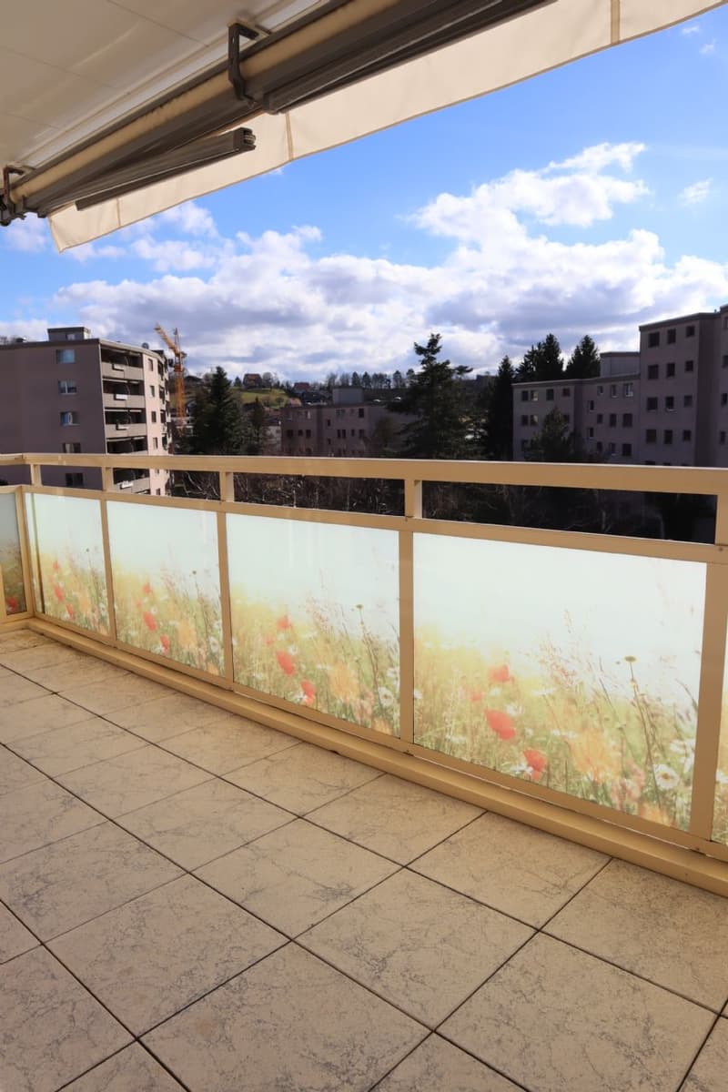 Ihr neues Zuhause mit grossem Balkon, Nähe Schule und Autobahnanschluss! (7)