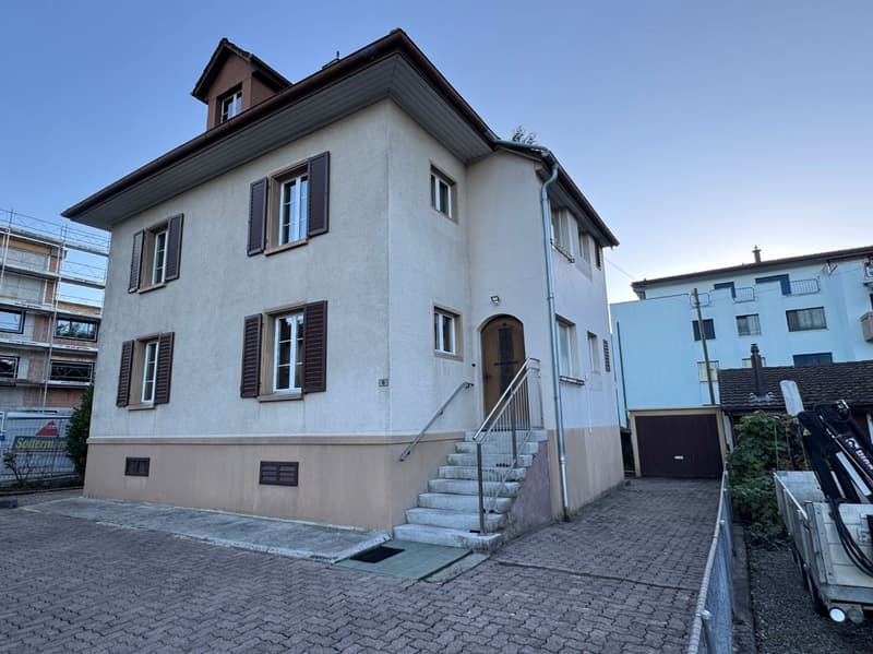 6-Zimmer-Einfamilienhaus in Reinach zu verkaufen (3)