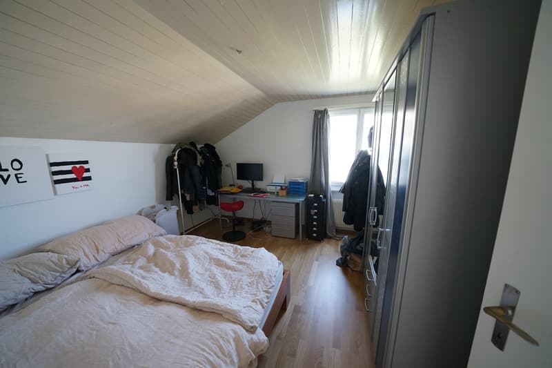 2-Zimmer Dachwohnung mit Blick über Schaffhausen (6)