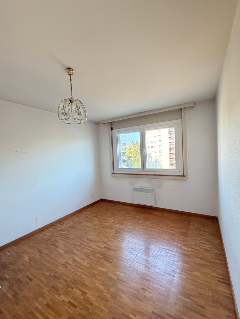 OPPORTUNITÉ À ROMONT – 4.5 PIÈCES DE 106 M² AVEC GRAND BALCON – FORT POTENTIEL APRÈS RÉNOVATION (5)