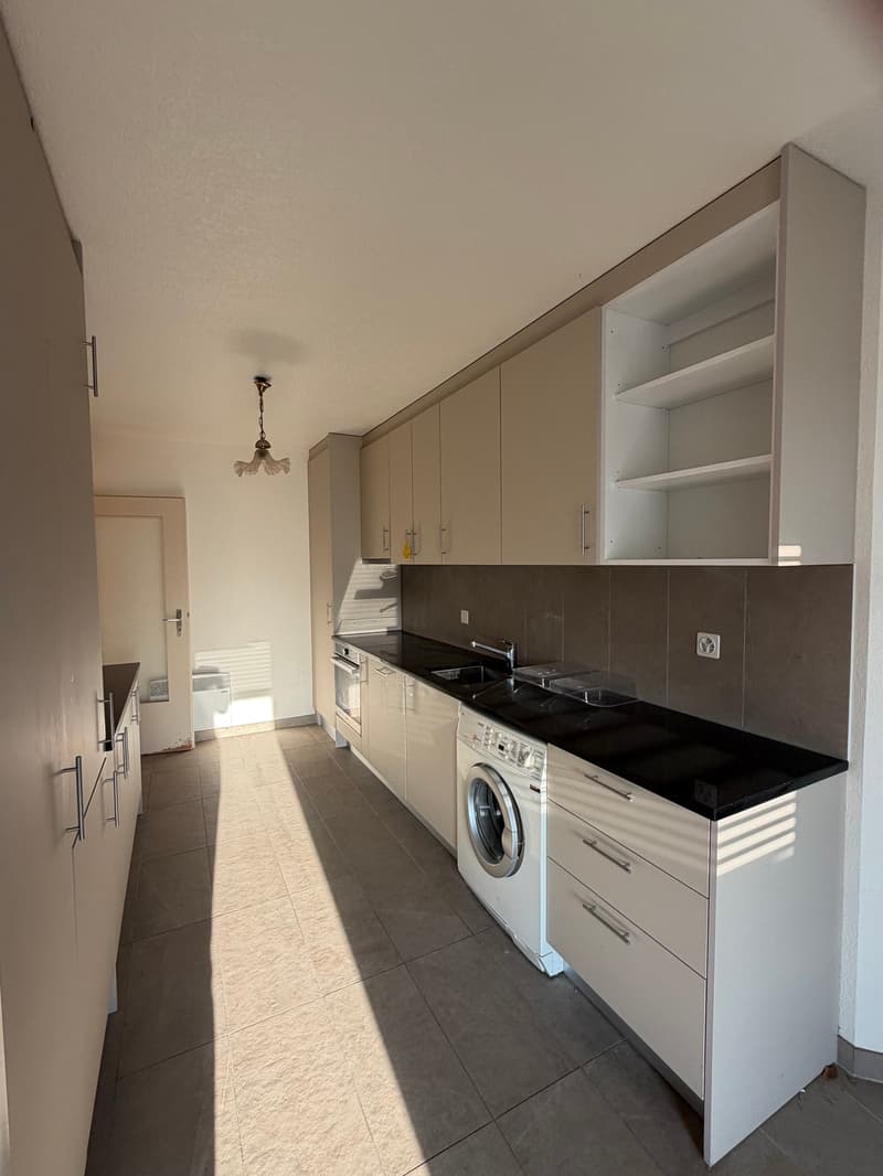 OPPORTUNITÉ À ROMONT – 4.5 PIÈCES DE 106 M² AVEC GRAND BALCON – FORT POTENTIEL APRÈS RÉNOVATION (3)