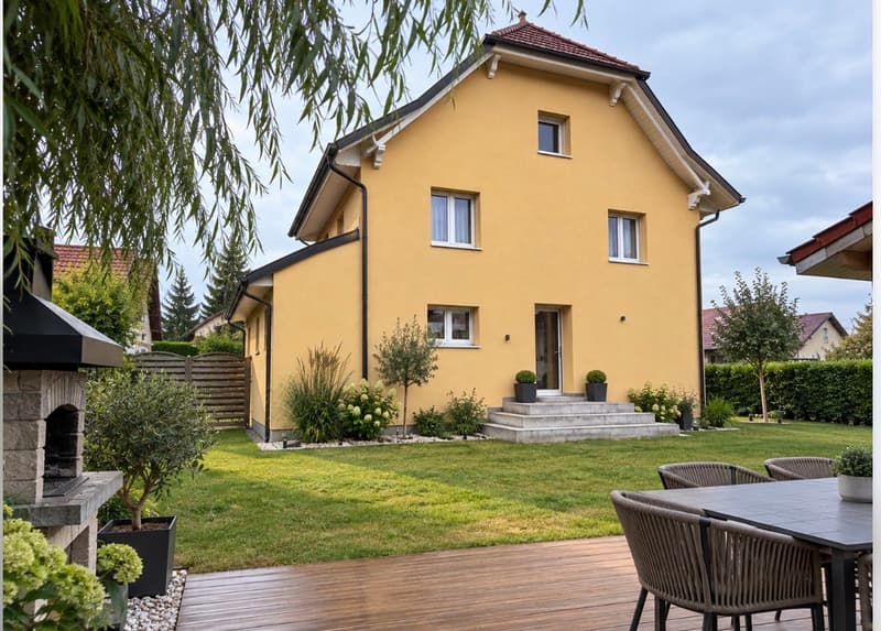 MAISON INDIVIDUELLE À CHÉNENS – 150 M² HABITABLES ET BEAU POTENTIEL (1)