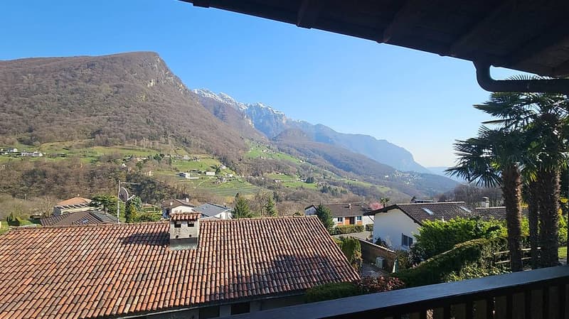 Casa unifamiliare ad Arogno (11)