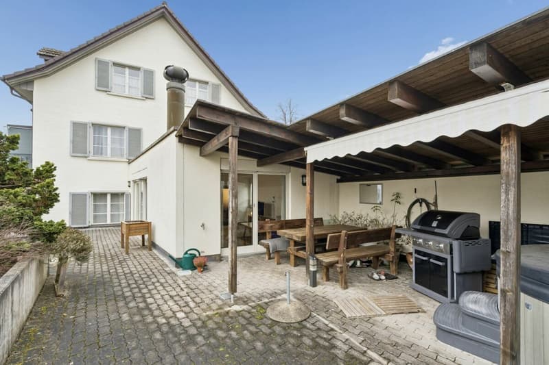 Attraktives 3-Familienhaus ohne Durchgangsverkehr in Regensdorf (2)