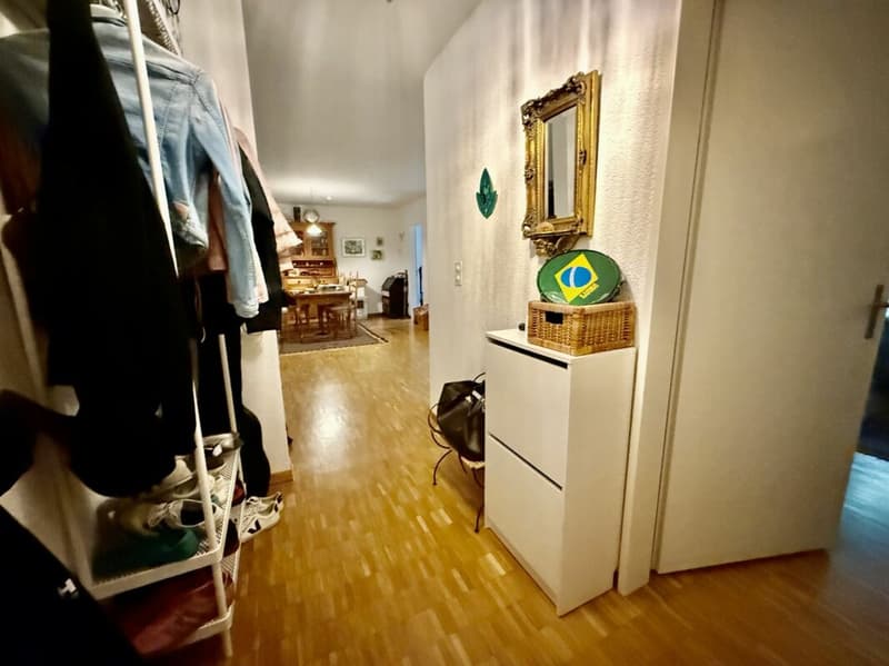 Zentral gelegene 3.5-Zimmer-Wohnung in Albisrieden mit eigenem Gartensitzplatz (6)
