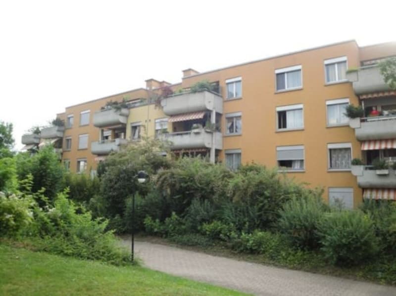 Zentral gelegene 3.5-Zimmer-Wohnung in Albisrieden mit eigenem Gartensitzplatz (11)