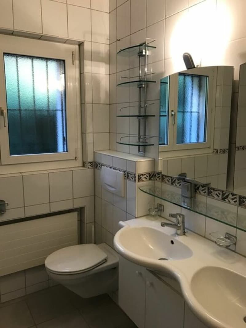 Gemütliche 4-Zimmer-Wohnung in Bahnhofsnähe im 1.OG (8)