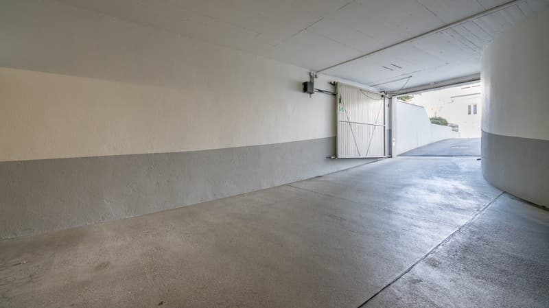 Motorcycle parking space for rent (3)