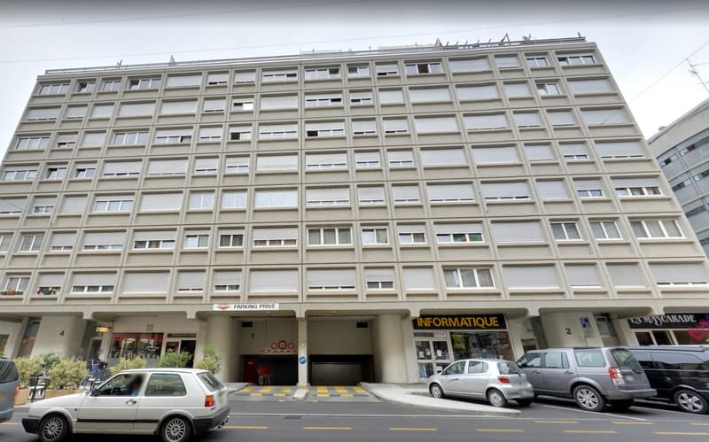 Une place de parc double proche du centre-ville (1)