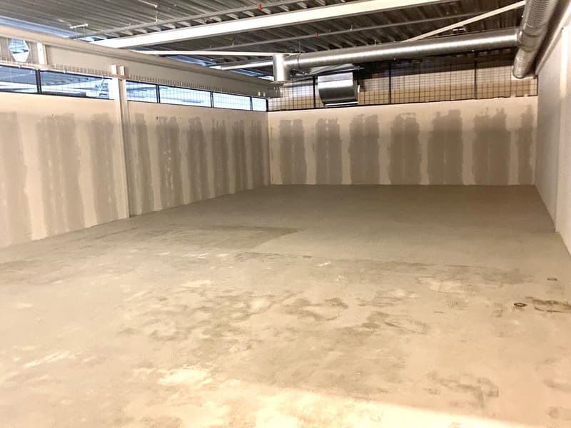 Mon nouvel entrepôt dans le parc commercial Oftringen (5)