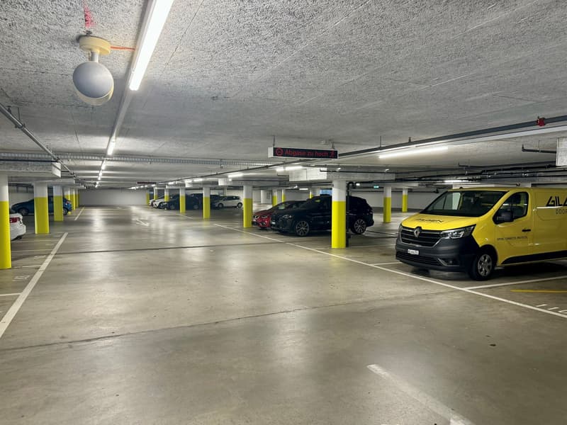 Einstellhallenplätze im Retailpark, Oftringen (2)