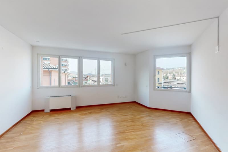 Spazio ufficio di prestigio a Mendrisio 170 m² funzionali e luminosi (11)