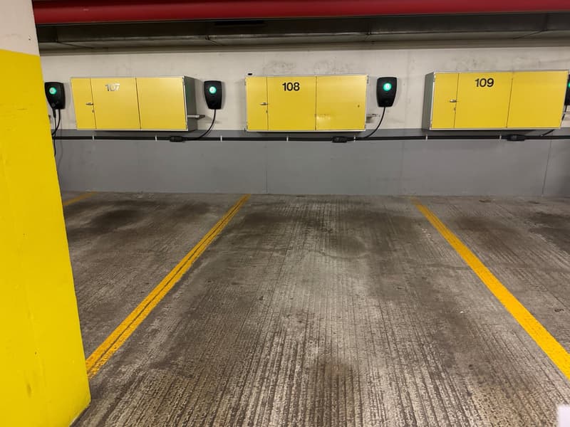 Places de parking électriques à louer (3)
