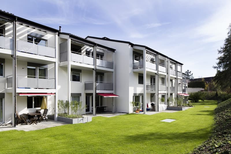 Einstellplatz an der Aubrigstrasse in Thalwil zu vermieten (1)