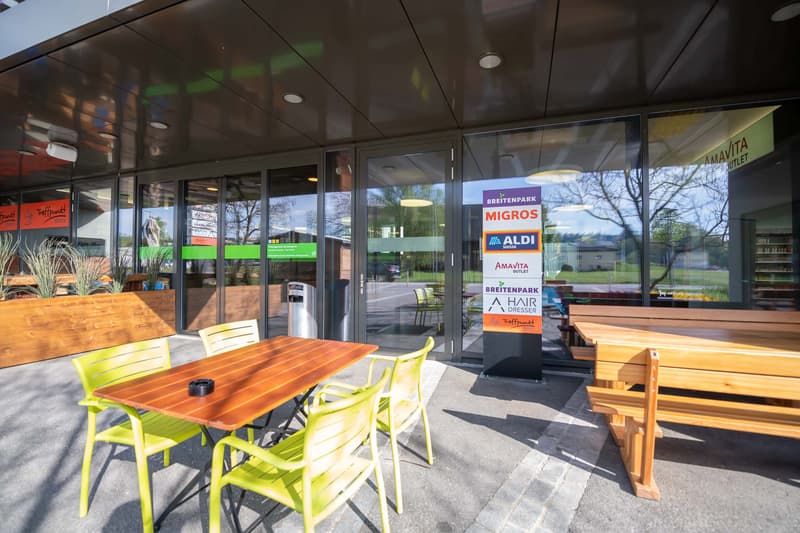 Attraktive Bistrofläche mit Aussenbereich (4)