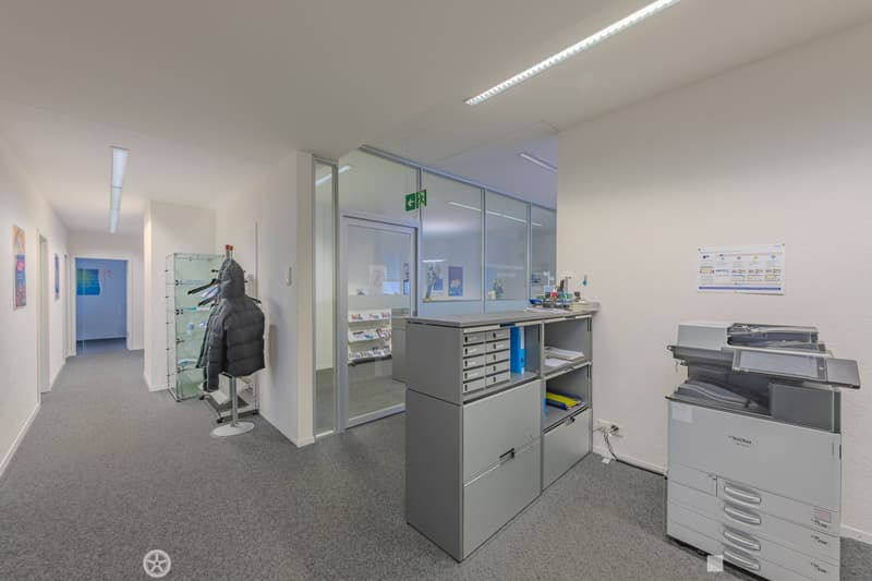 Moderne Büroräumlichkeiten im Herzen von Biel! (6)