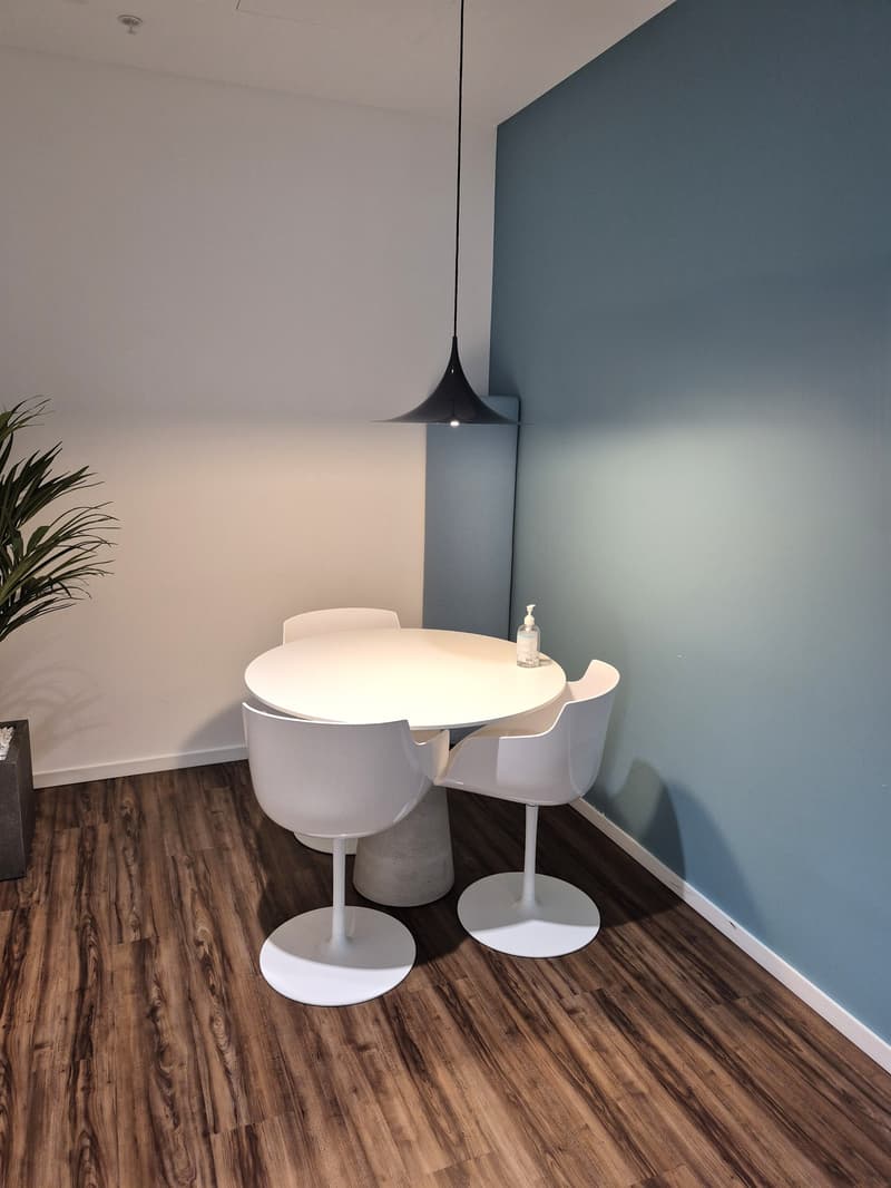 Bureaux plug-and-play modernes et fonctionnels (4)