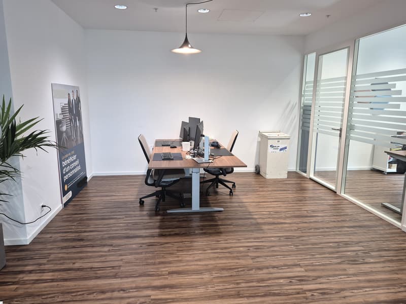 Bureaux plug-and-play modernes et fonctionnels (6)