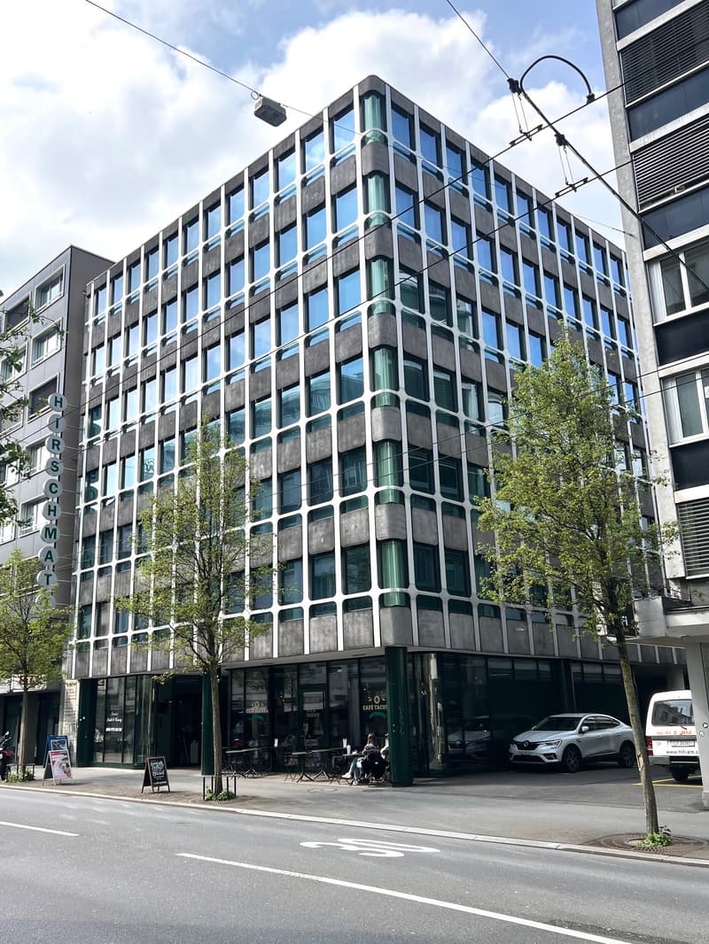 Zentrale Bürofläche mit 214 m² sofort verfügbar in Luzern (2)