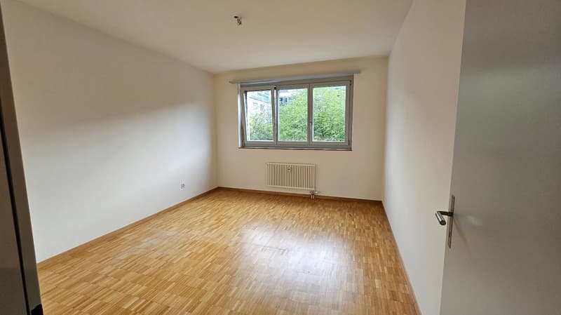 Felicità abitativa moderna con balcone (5)