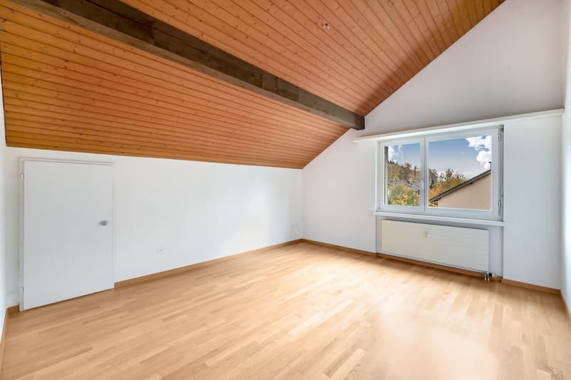 Dachwohnung mit Cheminée - befristet bis 30.06.2027 (6)