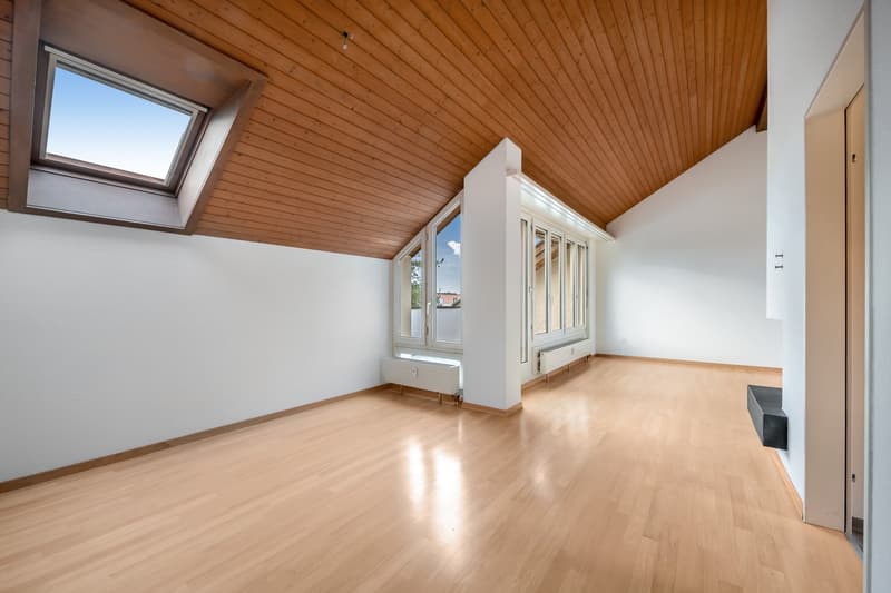 Dachwohnung mit Cheminée - befristet bis 30.06.2027 (4)