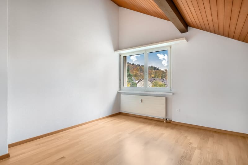 Dachwohnung mit Cheminée - befristet bis 30.06.2027 (5)
