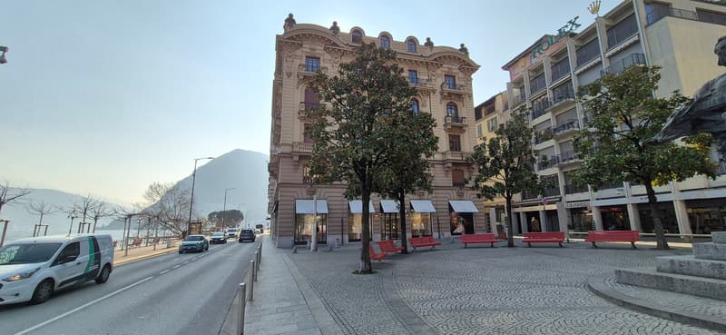 Ufficio di prestigio con vista lago in Via Nassa (8)