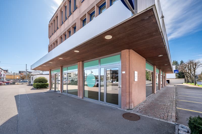 Moderne, hochwertig ausgebaute Gewerbefläche im Zentrum des Mutschellen (2)